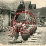 St Amand en Puisaye - Une Anseuse de pots