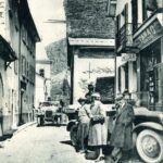 St Christophe en Oisans - L'arrivée des autos dans le village