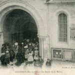 Dunières- La Sortie de la Messe