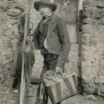 Velay- Type de Paysan revenant du Marché