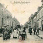 La Ferté St Aubin - Grande rue, entrée du pays