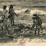 Cherbourg - Enfants sur la plage