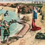 Cherbourg - Femmes en bord de plage