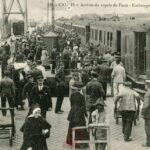 Calais - Arrivée du Rapide de Paris- Embarquement des Voyageurs
