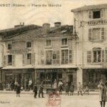 Bois d'Oingt (le) - Place du marché