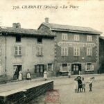 Charnay - La place