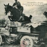 Chambéry - Exercices de sauts au 4ème dragons- le saut de l 'Automobile