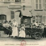Conty - Entrée de la rue Verte- Jour de la Cavalcade
