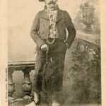 Bressan au Pantalon à Carreau